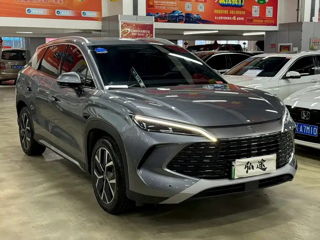 BYD L DM-i — фото 1