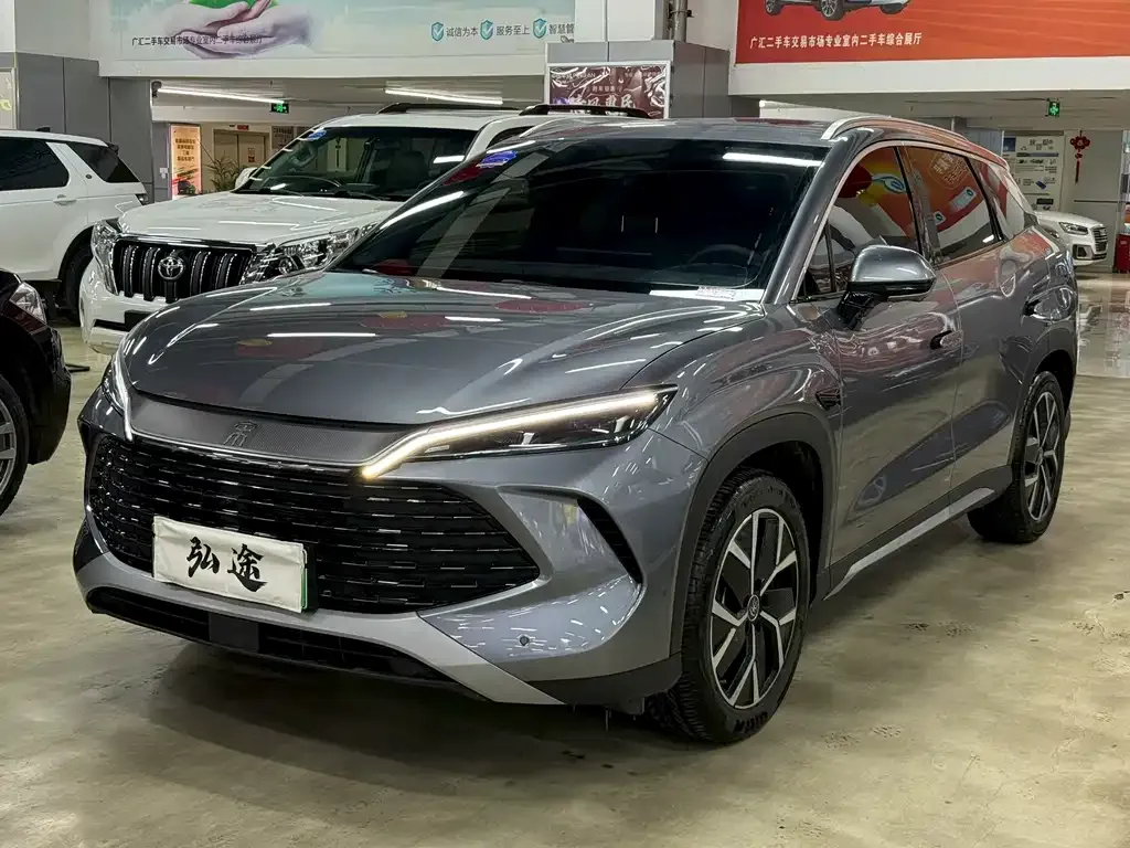 BYD L DM-i — фото 8
