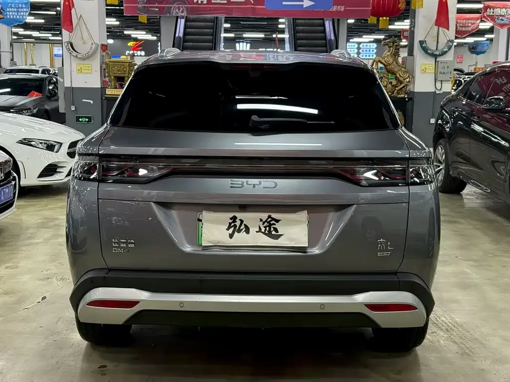 BYD L DM-i — фото 3