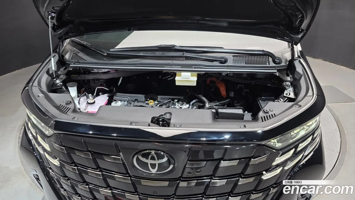Toyota Alphard — фото 3