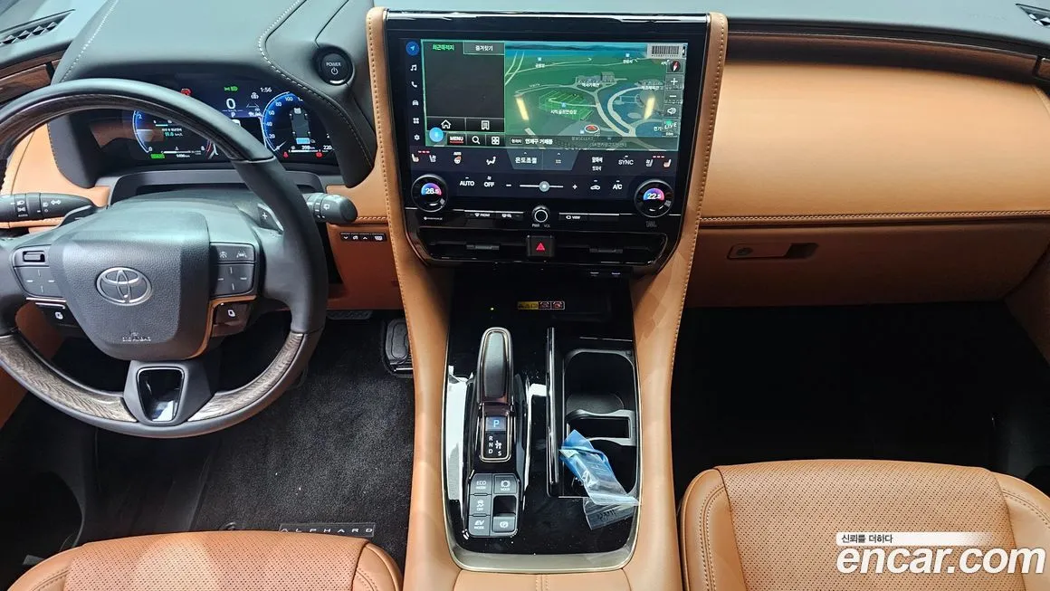 Toyota Alphard — фото 10