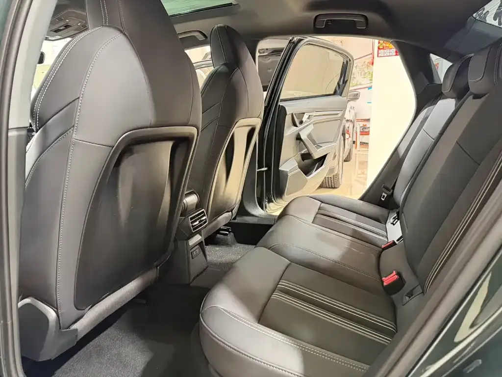 Audi A3 2022 из CN, фото 9