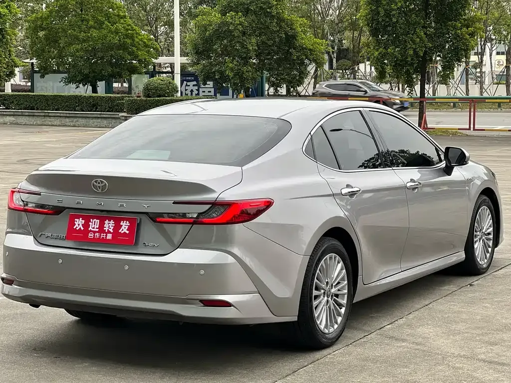 Toyota Camry 2024 из CN, фото 8