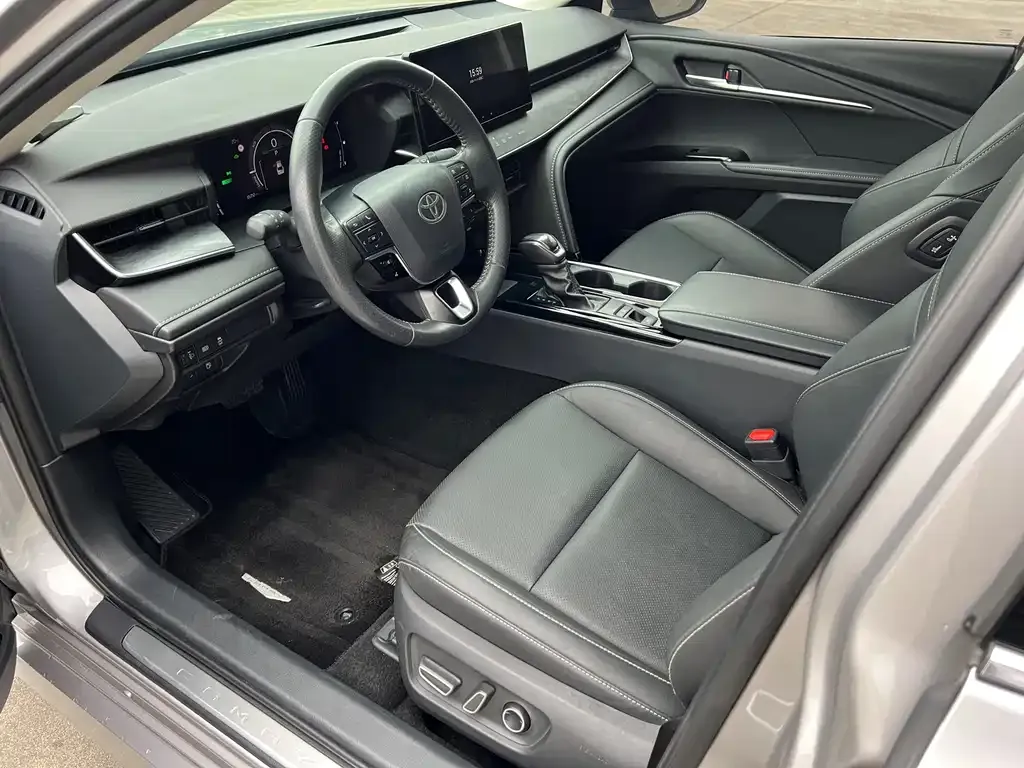 Toyota Camry 2024 из CN, фото 4