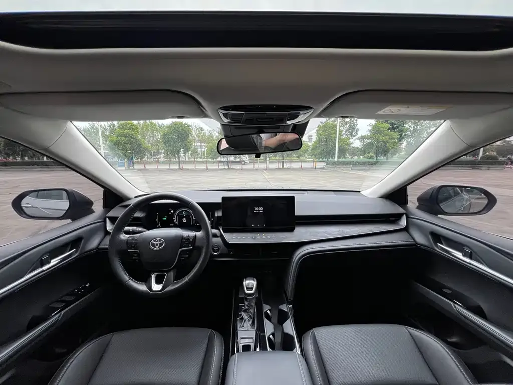 Toyota Camry 2024 из CN, фото 3