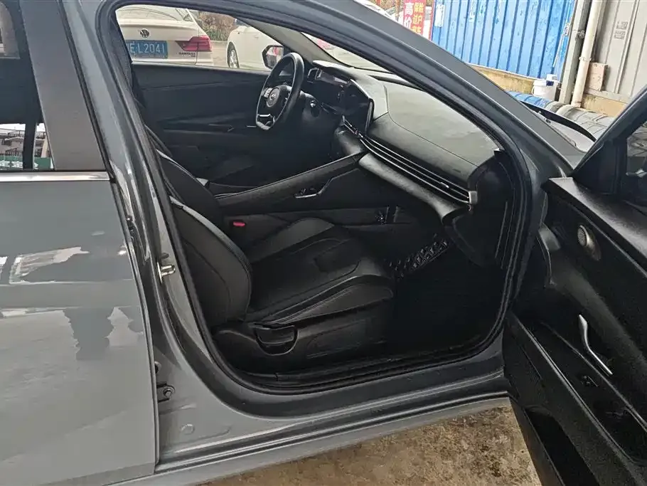 Hyundai Elantra 2021 из CN, фото 2