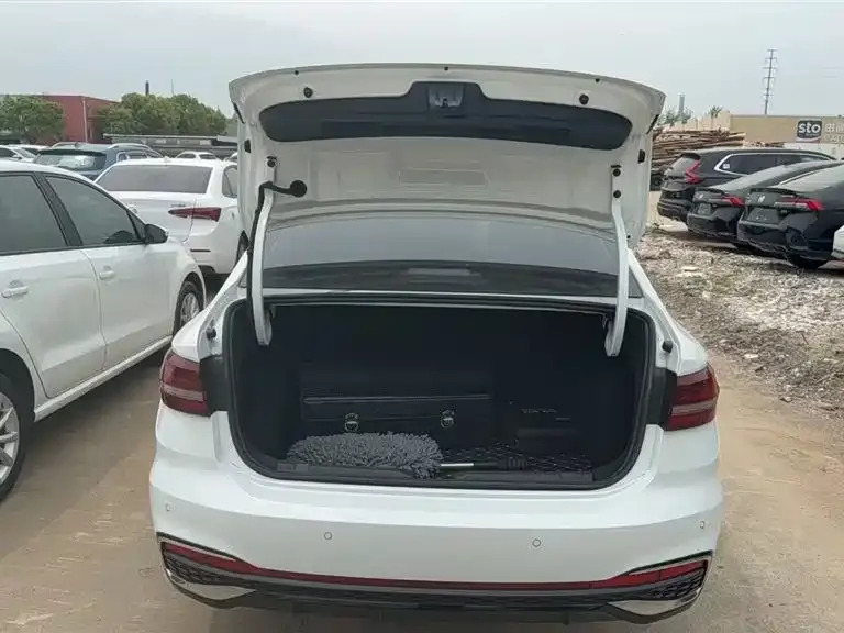 Volkswagen Lavida 2023 из CN, фото 8