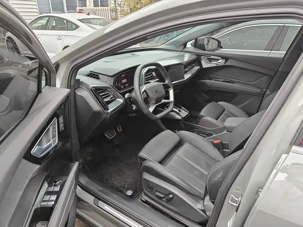 Audi Q4 e-tron 2025 из CN, фото 3