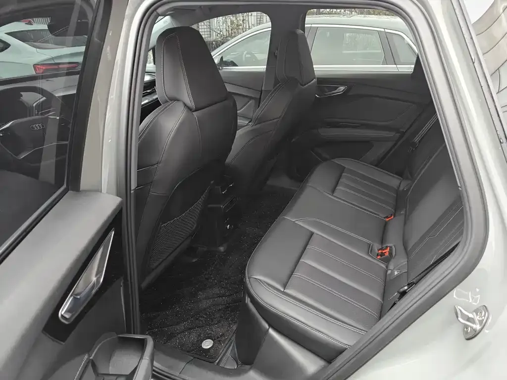 Audi Q4 e-tron 2025 из CN, фото 4