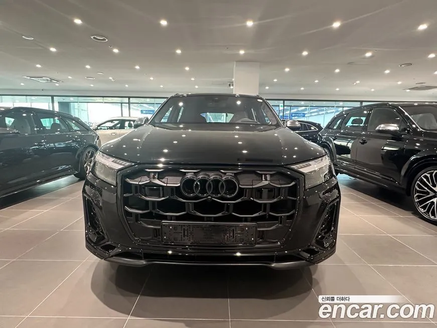 Audi SQ7 2026 из KR, фото 6