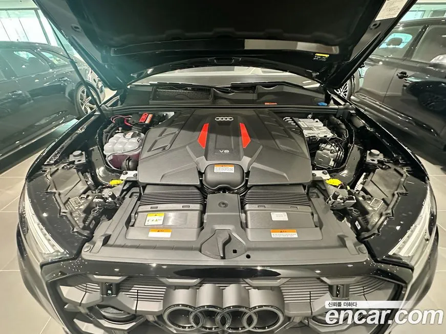 Audi SQ7 2026 из KR, фото 5
