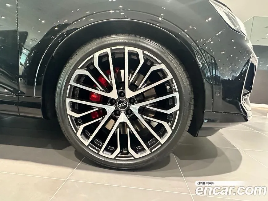 Audi SQ7 2026 из KR, фото 3