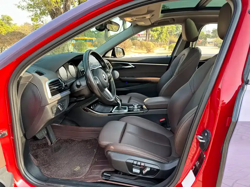 BMW 1 Series 2021 из CN, фото 9