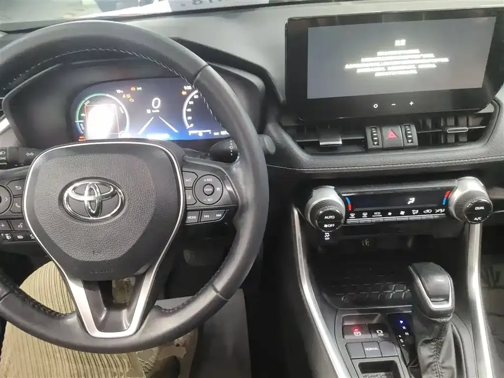 Toyota Wildlander — фото 10