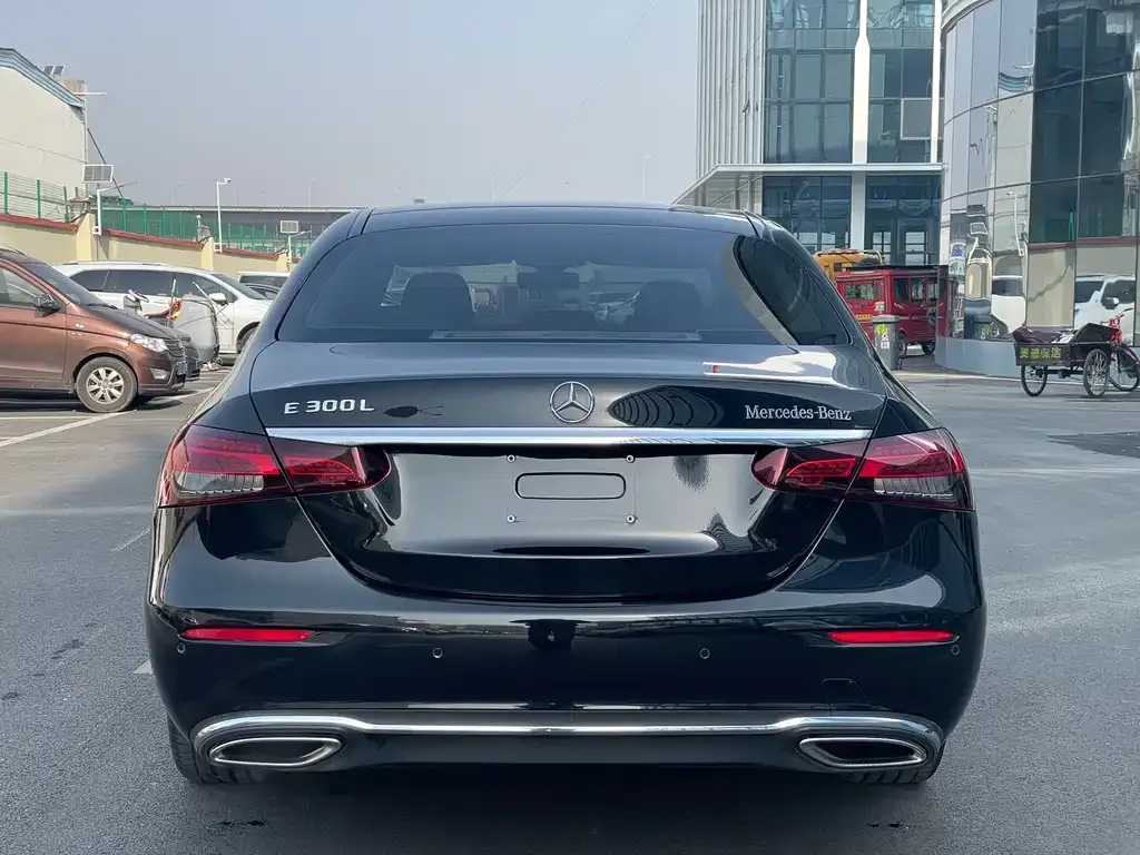 Mercedes-Benz E-Class 2022 из CN, фото 2