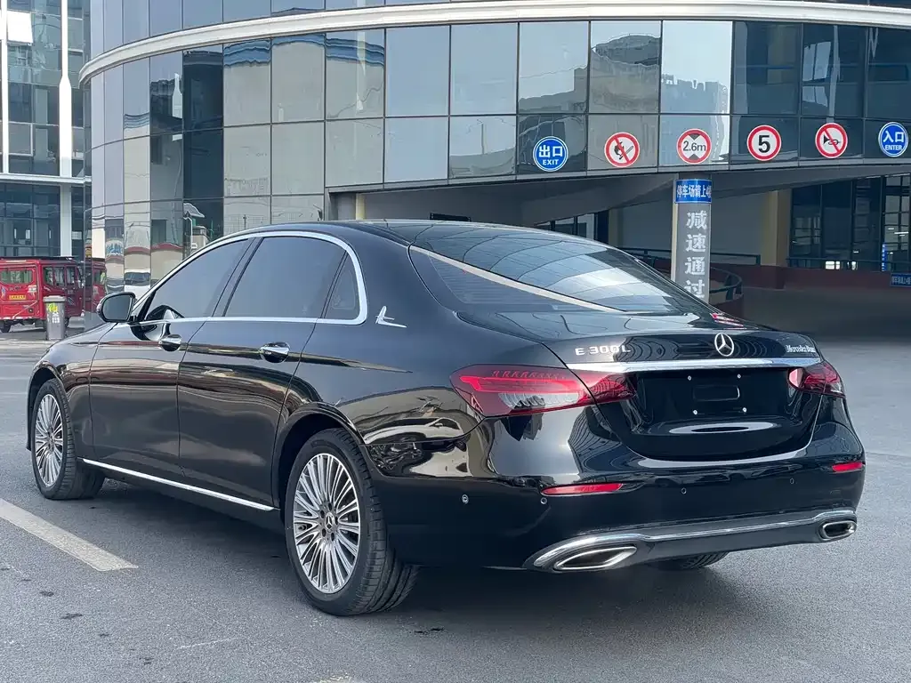 Mercedes-Benz E-Class 2022 из CN, фото 8