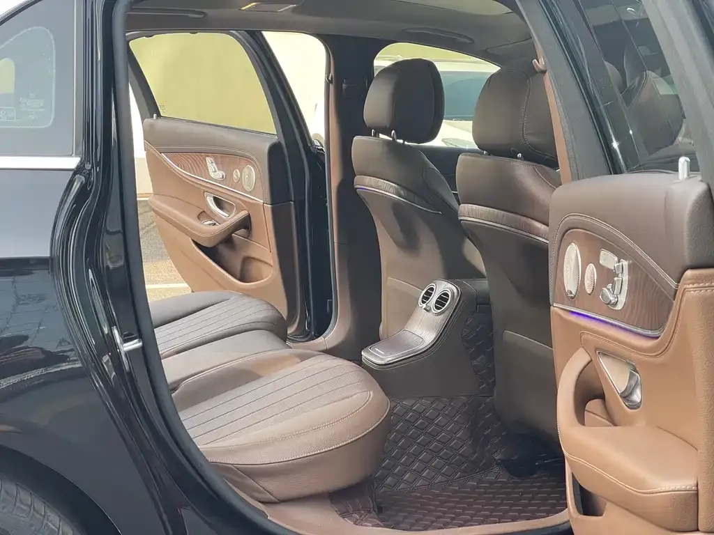 Mercedes-Benz E-Class 2022 из CN, фото 7