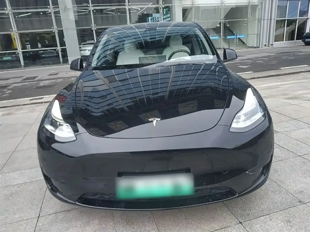 Tesla Model Y — фото 7
