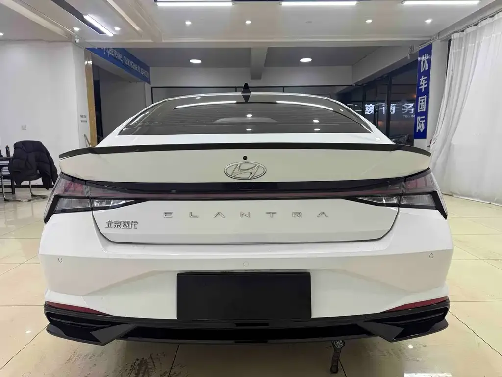 Hyundai Elantra 2022 из CN, фото 10