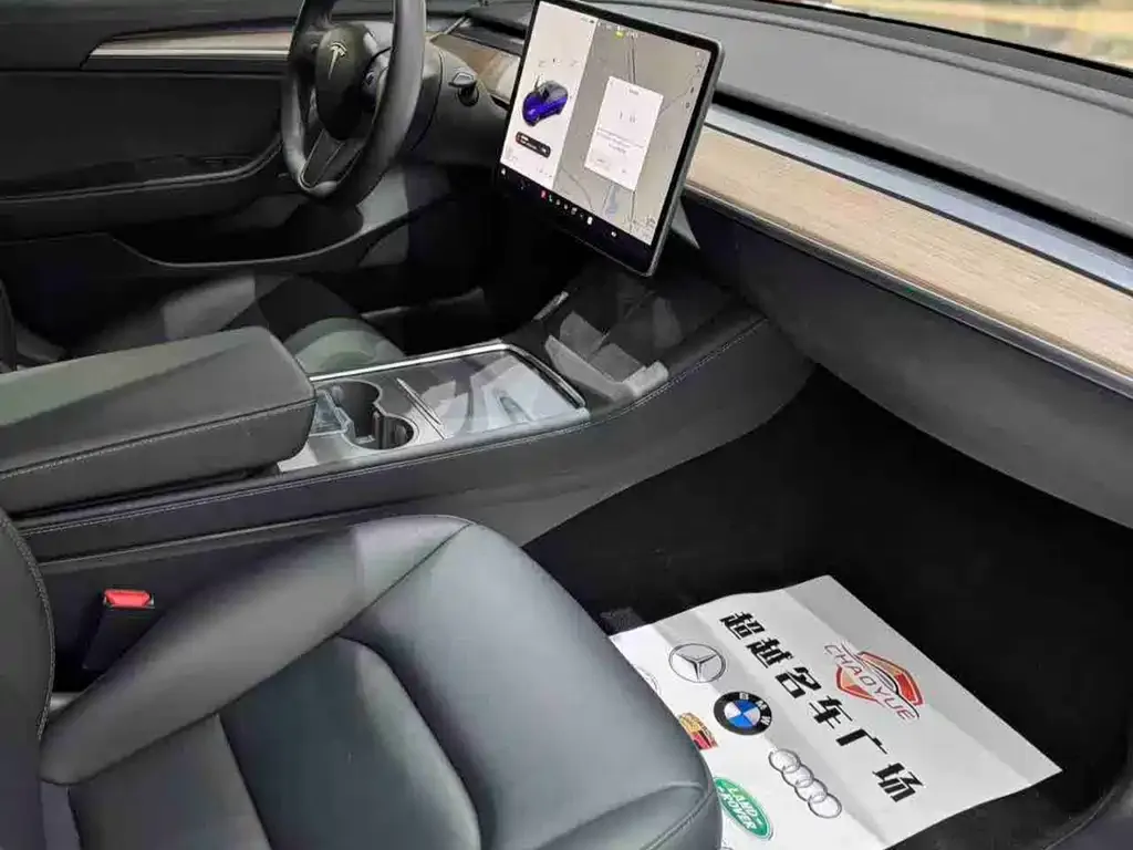 Tesla Model 3 — фото 9