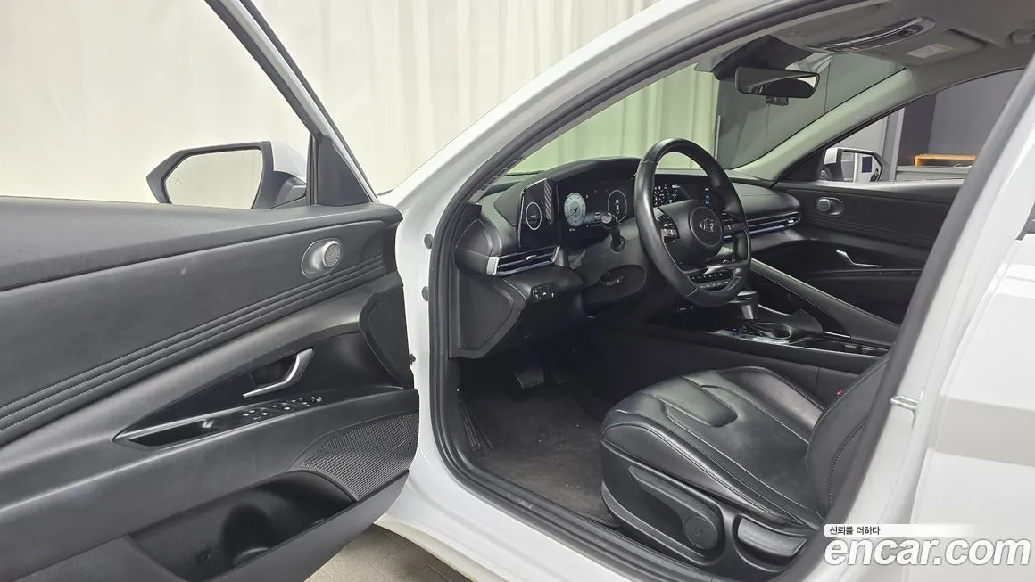 Hyundai AVANTE 2023 из KR, фото 4