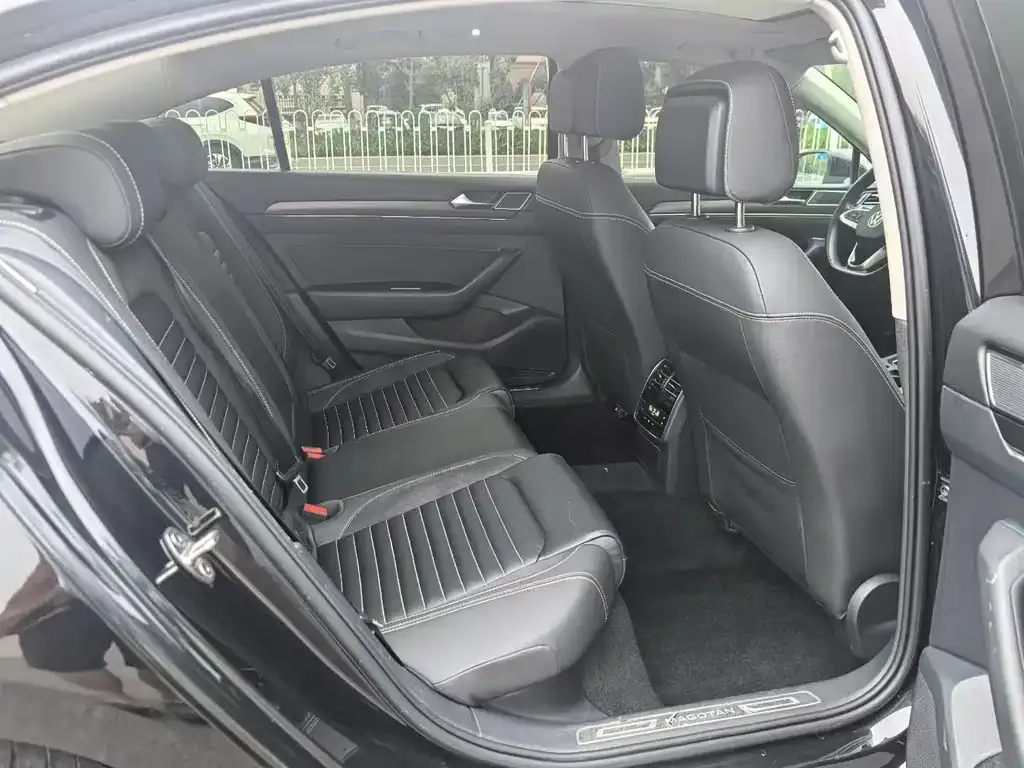 Volkswagen Magotan 2022 из CN, фото 3