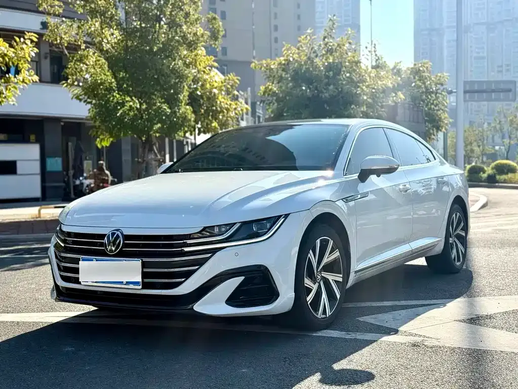 Volkswagen CC — фото 1