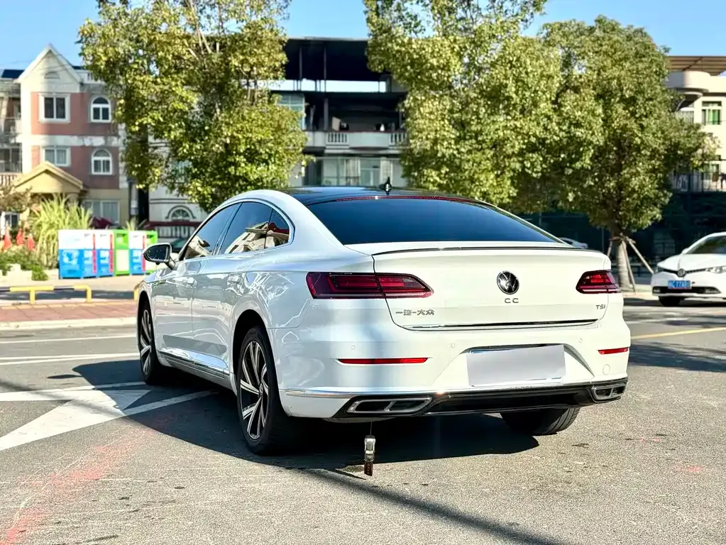Volkswagen CC — фото 9