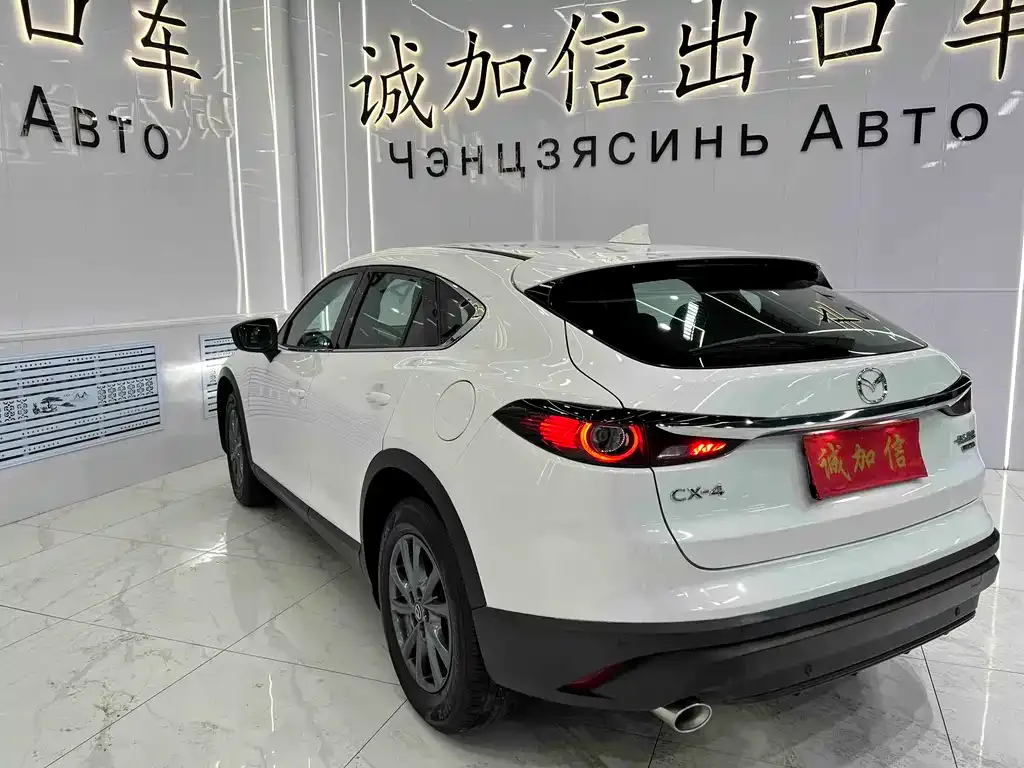 Mazda CX-4 2023 из CN, фото 3