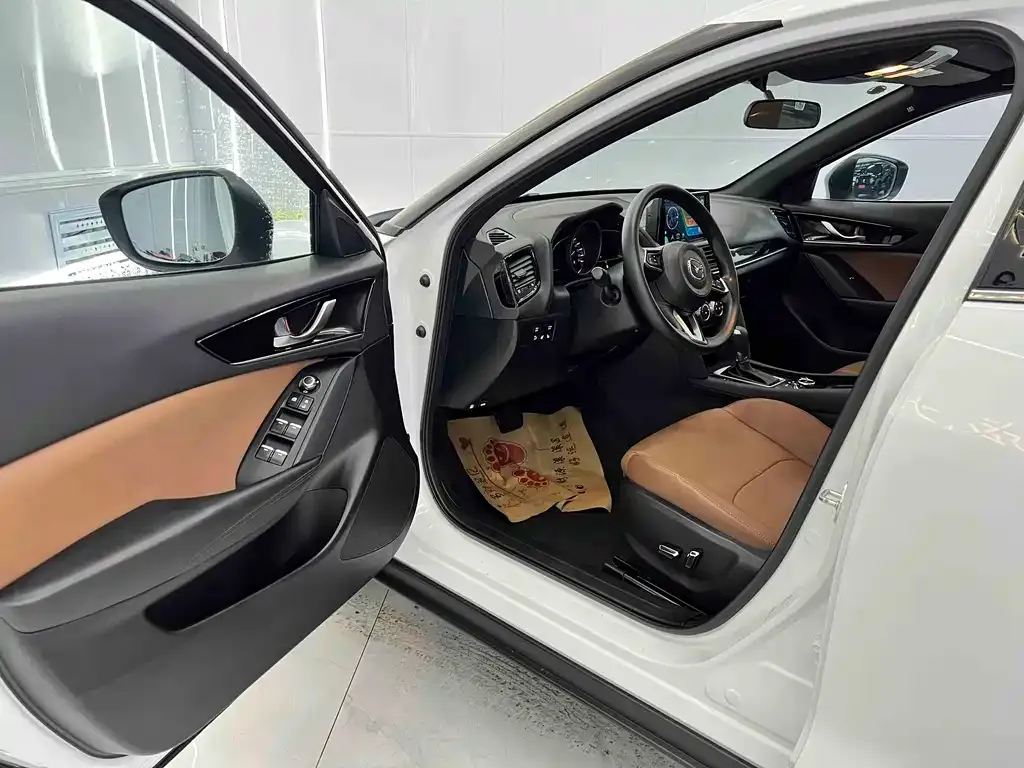 Mazda CX-4 2023 из CN, фото 7