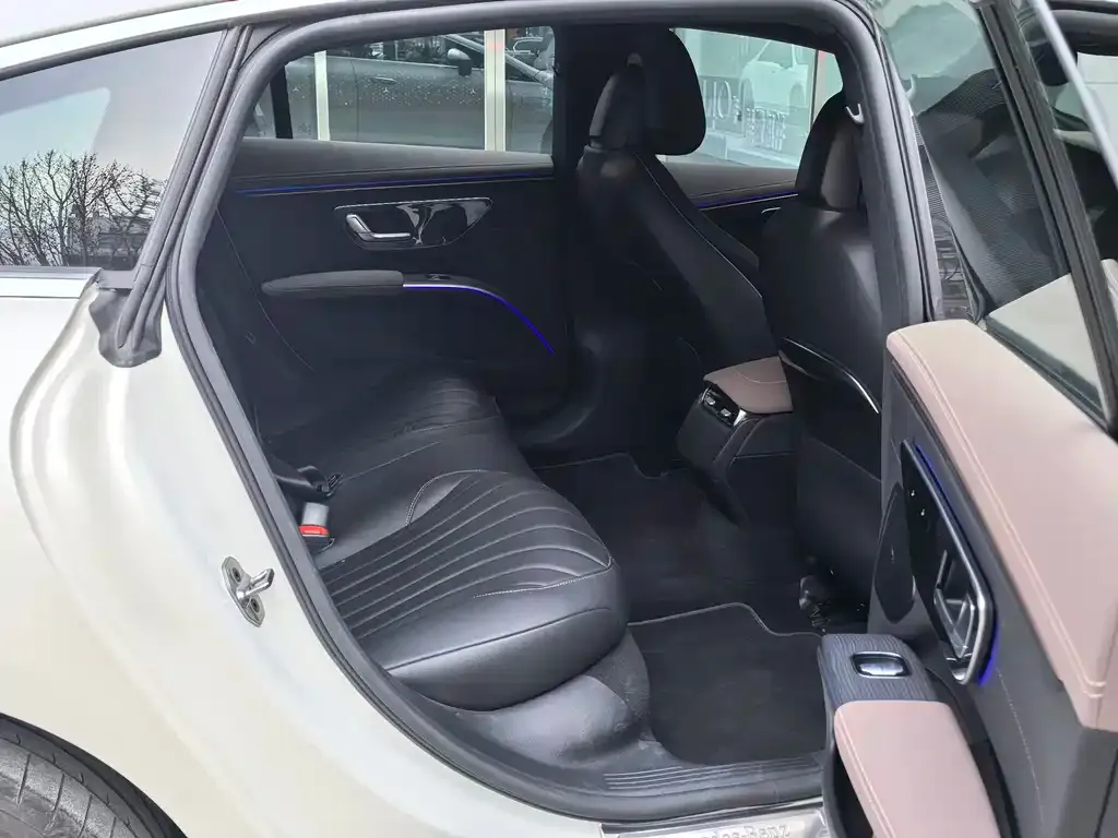 Mercedes-Benz EQS 2024 из CN, фото 5