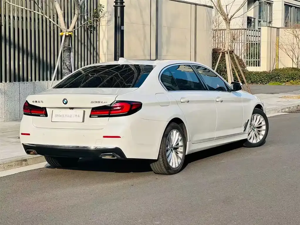 BMW 5 Series New Energy — фото 5