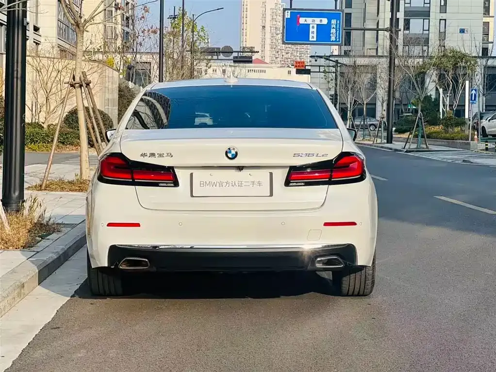 BMW 5 Series New Energy — фото 10