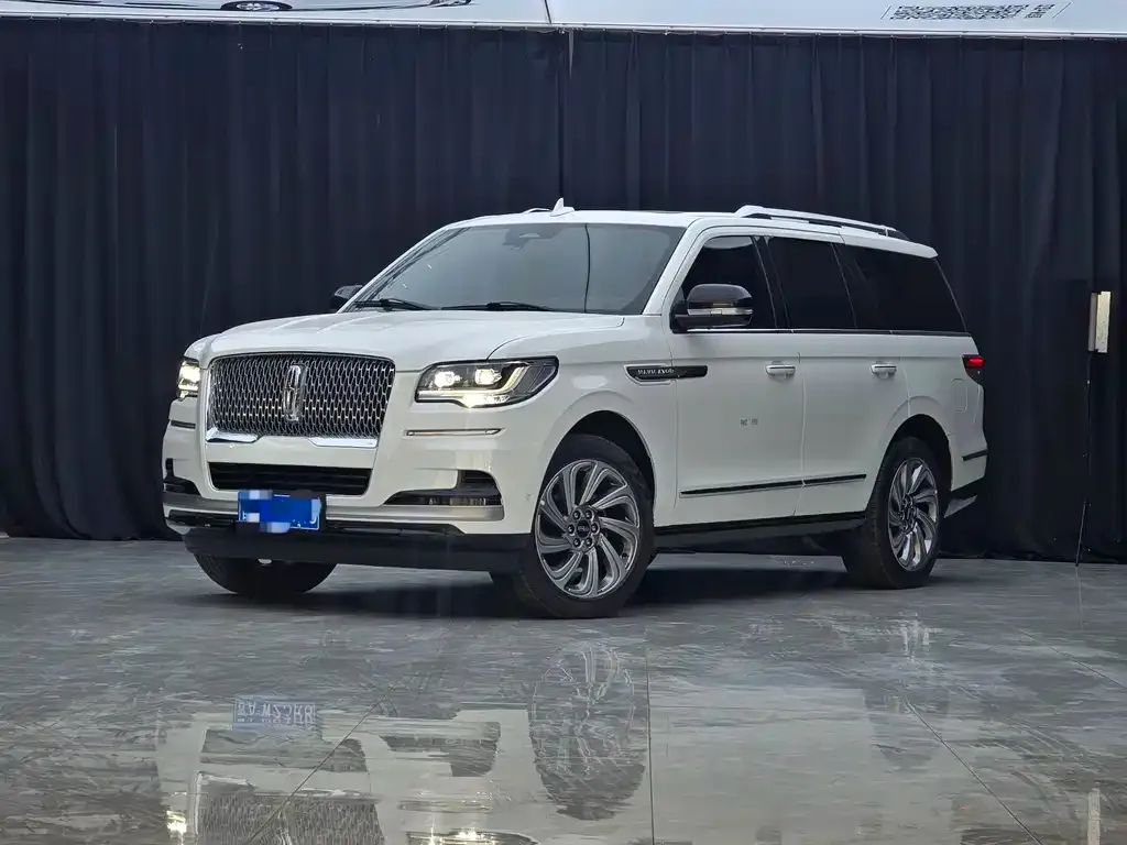 Lincoln Navigator 2024 из CN, фото 1