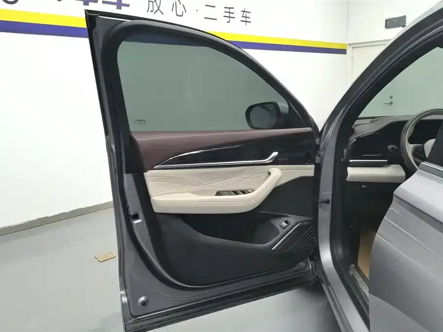 Geely Xingyue L 2021 из CN, фото 2
