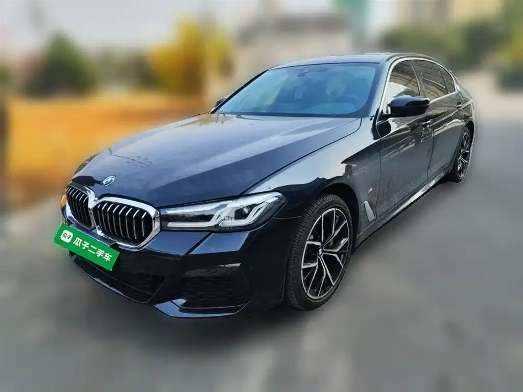 BMW 5 Series — фото 9