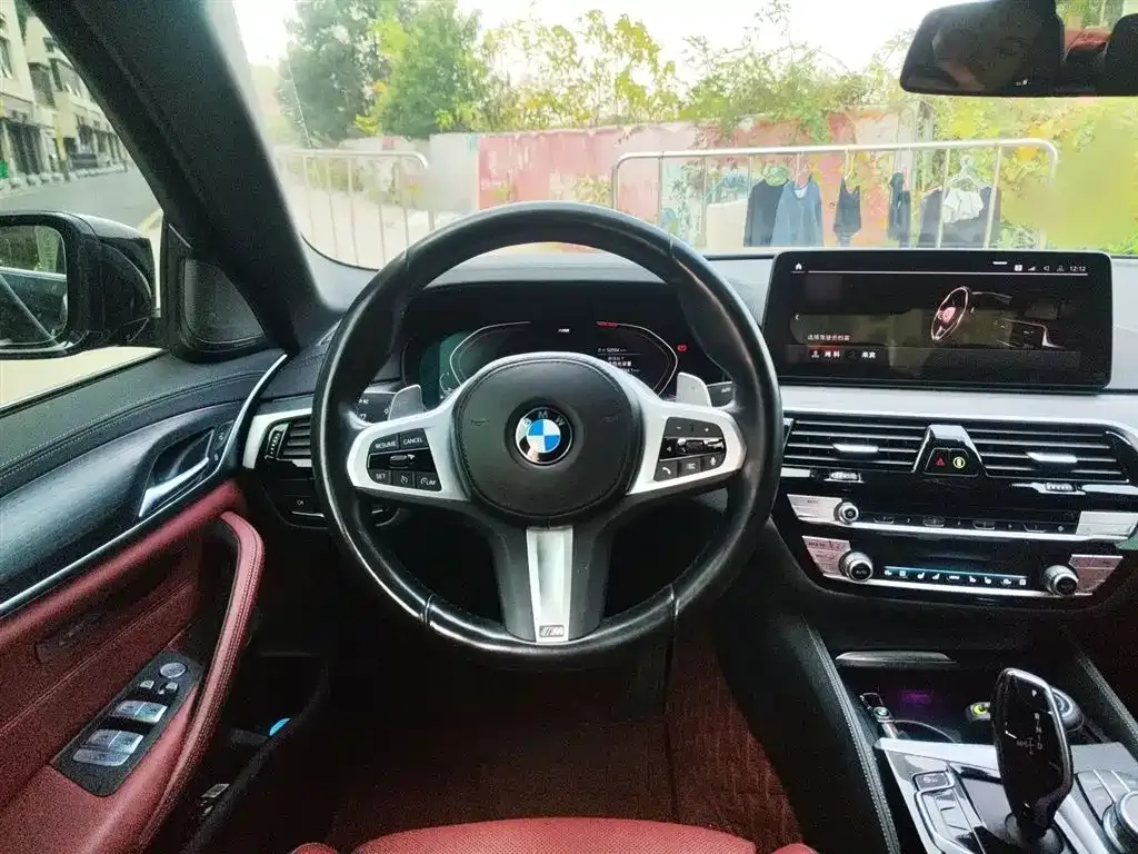 BMW 5 Series — фото 10
