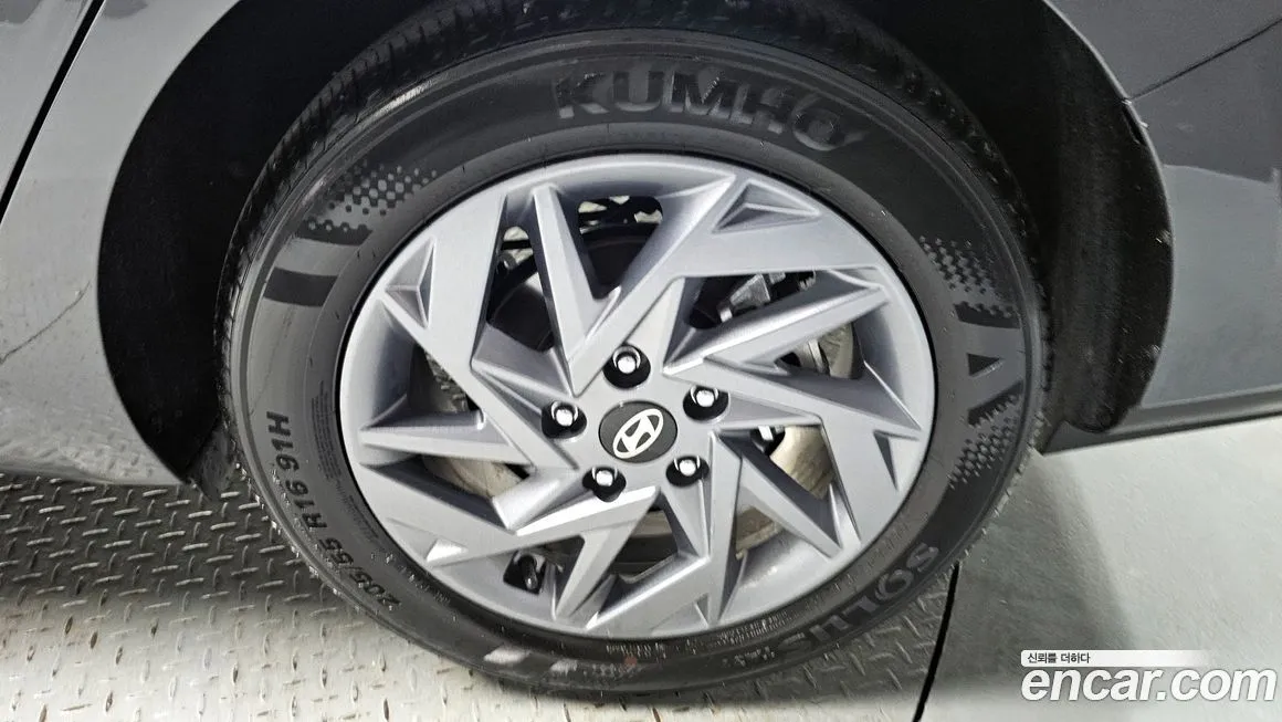 Hyundai AVANTE — фото 2