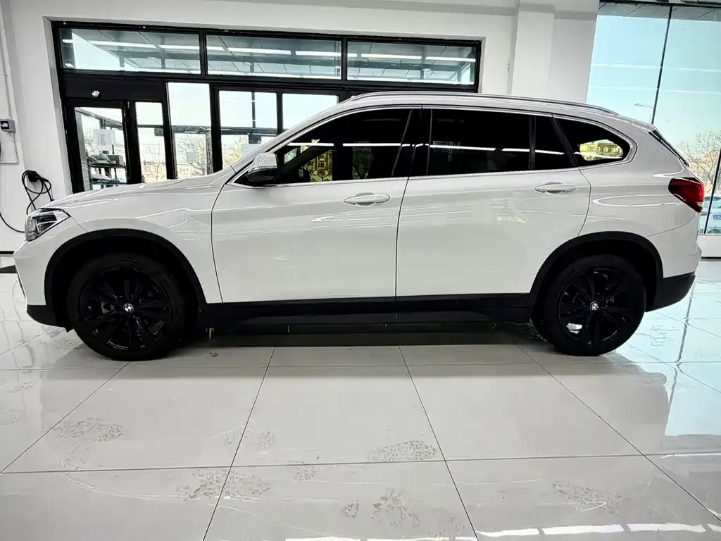 BMW X1 2022 из CN, фото 3