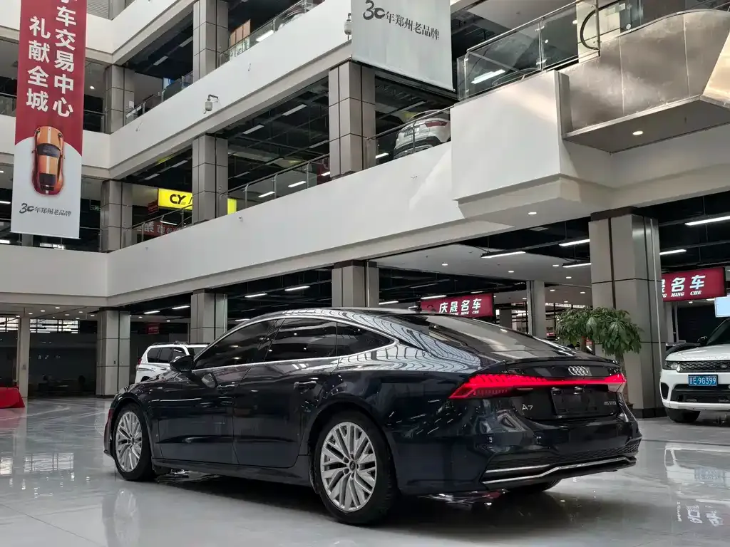 Audi A7 2021 из CN, фото 6