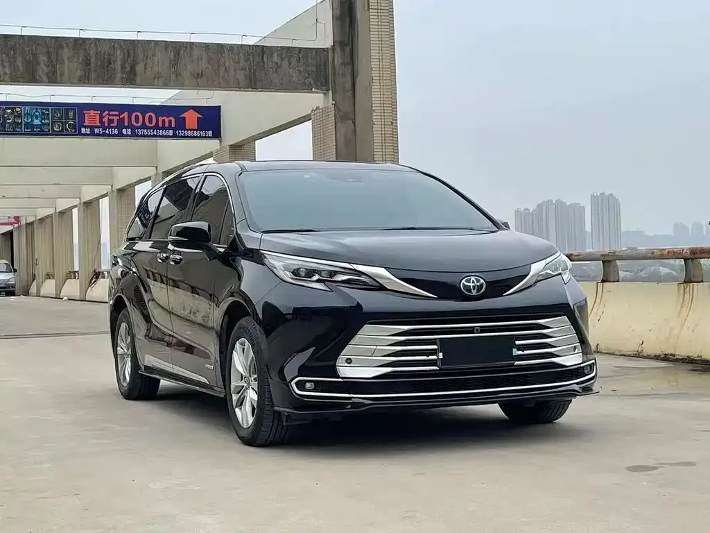 Toyota Sienna 2022 из CN, фото 5