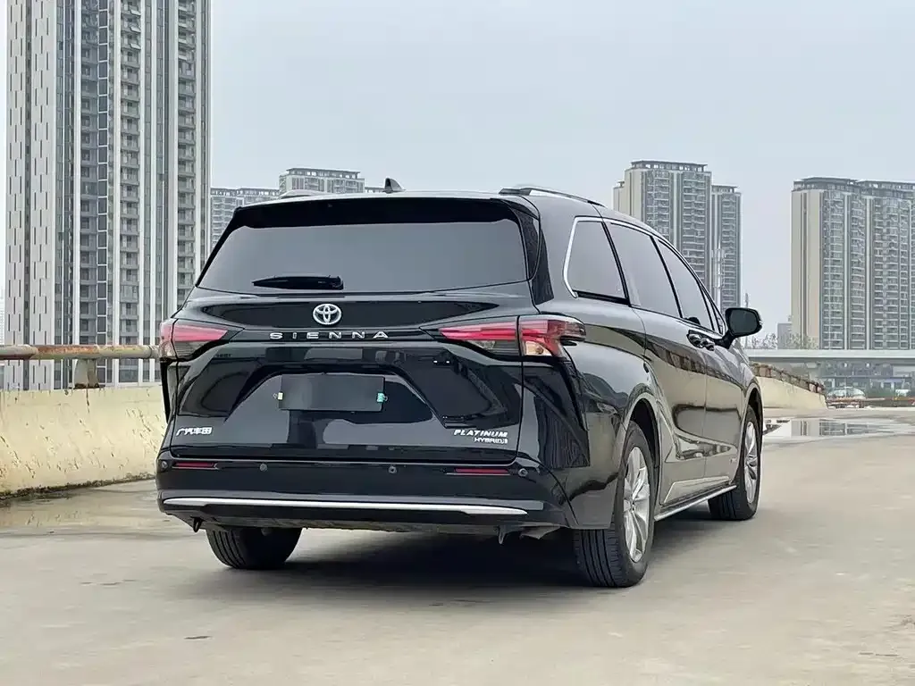Toyota Sienna 2022 из CN, фото 4
