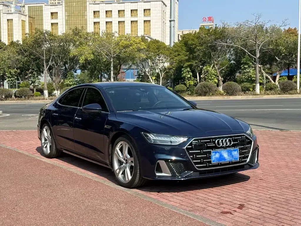 Audi A7L — фото 9