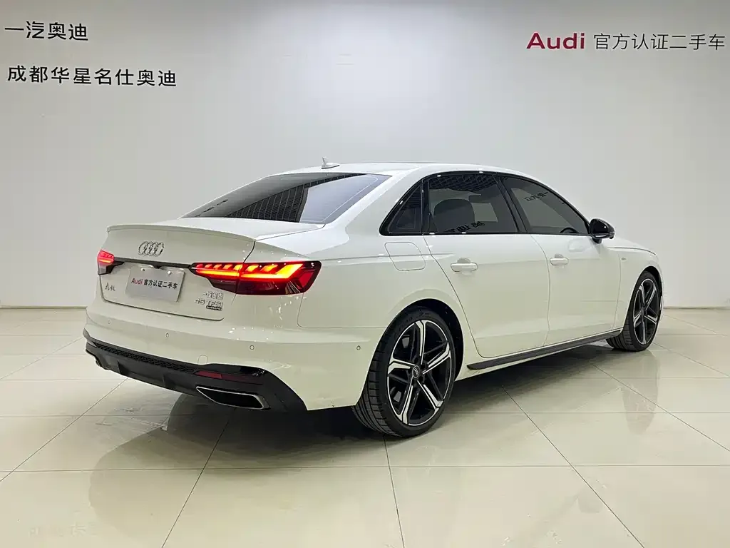 Audi A4L 2022 из CN, фото 6