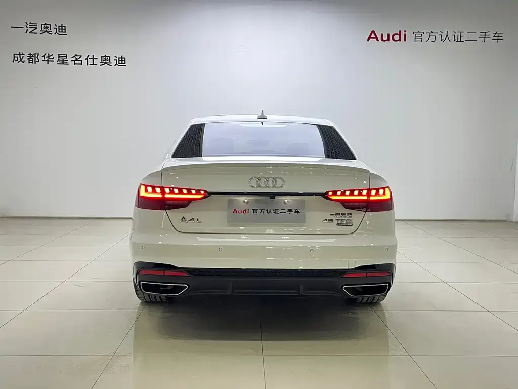 Audi A4L 2022 из CN, фото 2