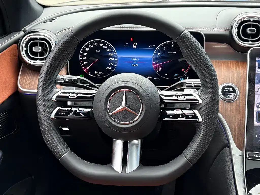 Mercedes-Benz GLC — фото 3