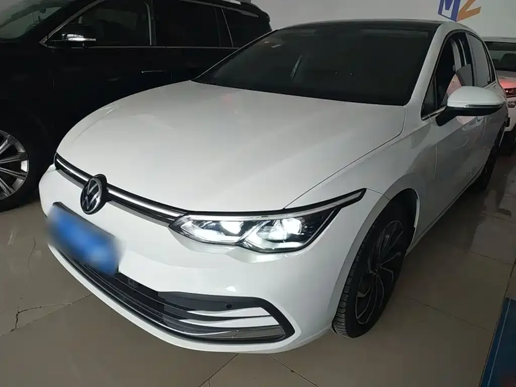 Volkswagen Golf 2022 из CN, фото 1