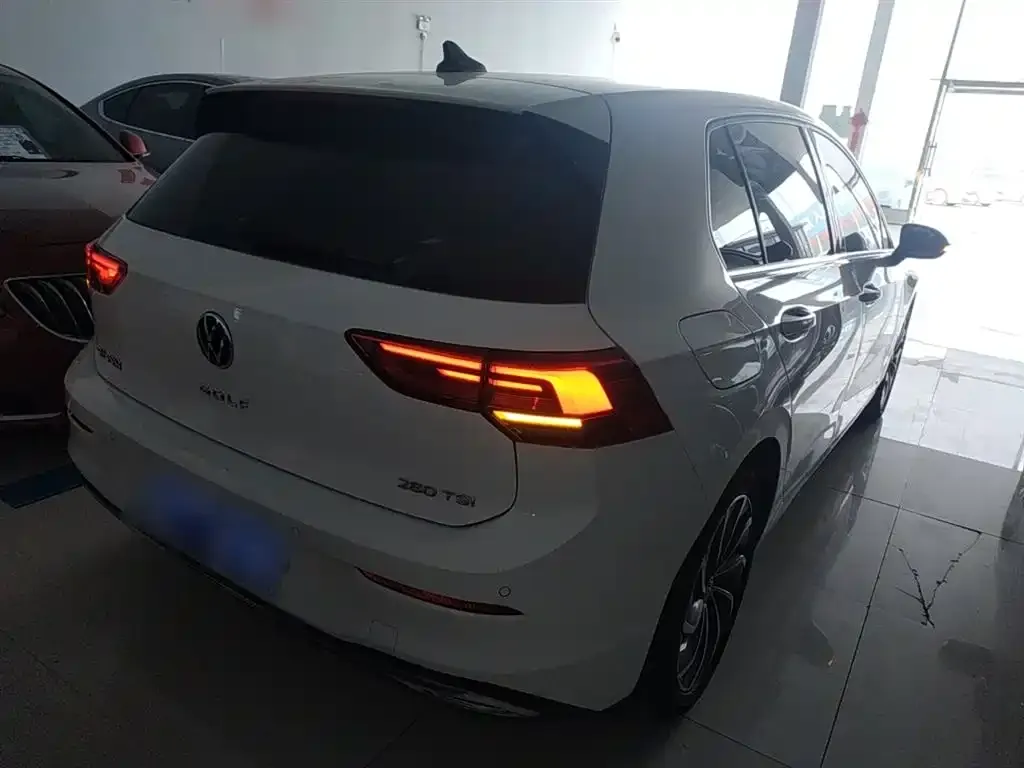 Volkswagen Golf 2022 из CN, фото 10