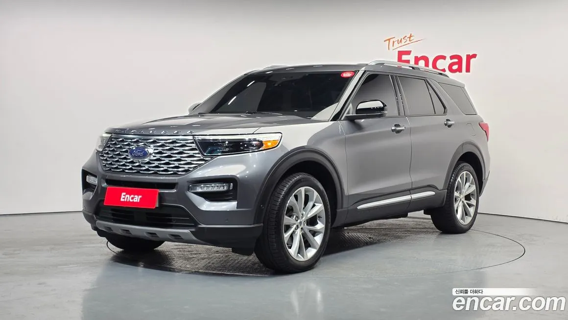 Ford Explorer — фото 1