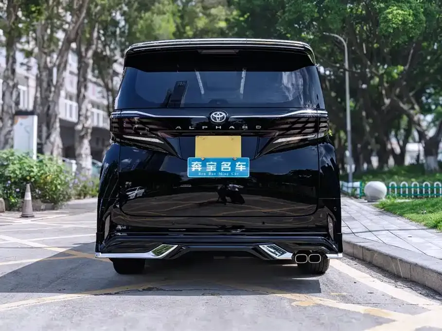 Toyota Alphard — фото 7